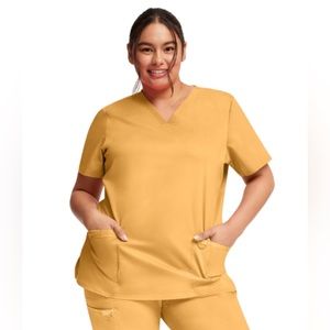 Cherokee Workwear Revolution Scrub Set